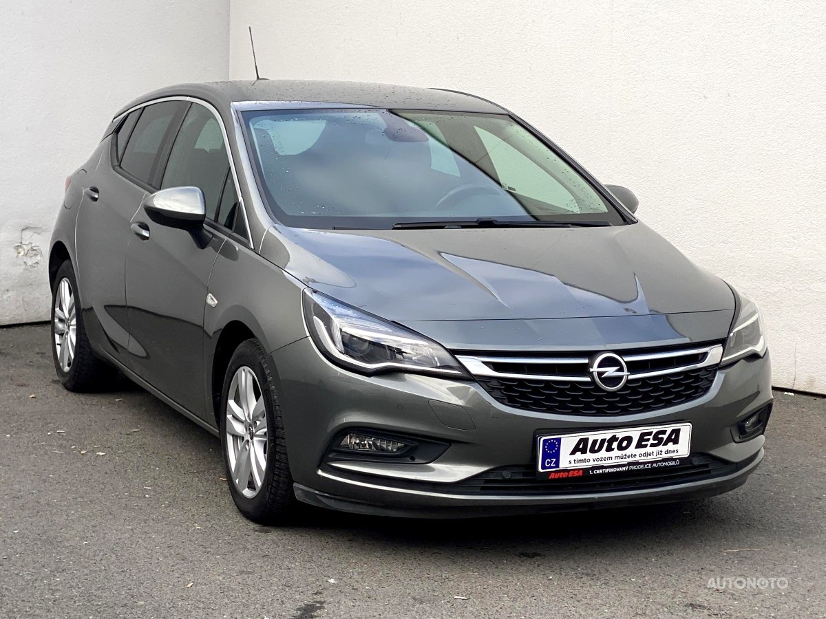 Opel Astra, 2018 - celkový pohled