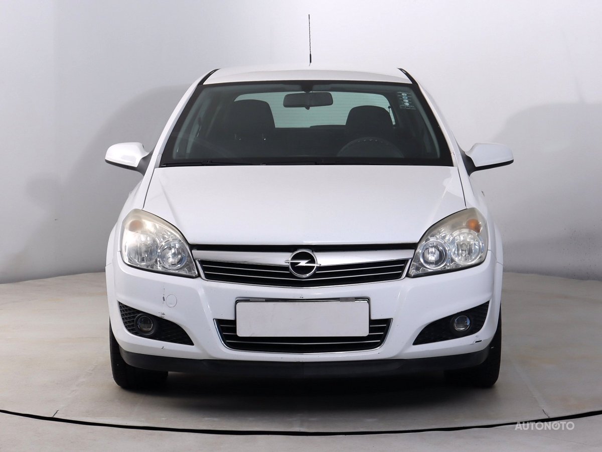 Opel Astra, 2009 - pohled č. 2