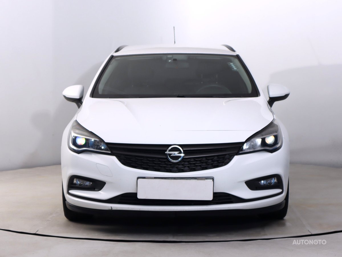 Opel Astra, 2016 - pohled č. 2