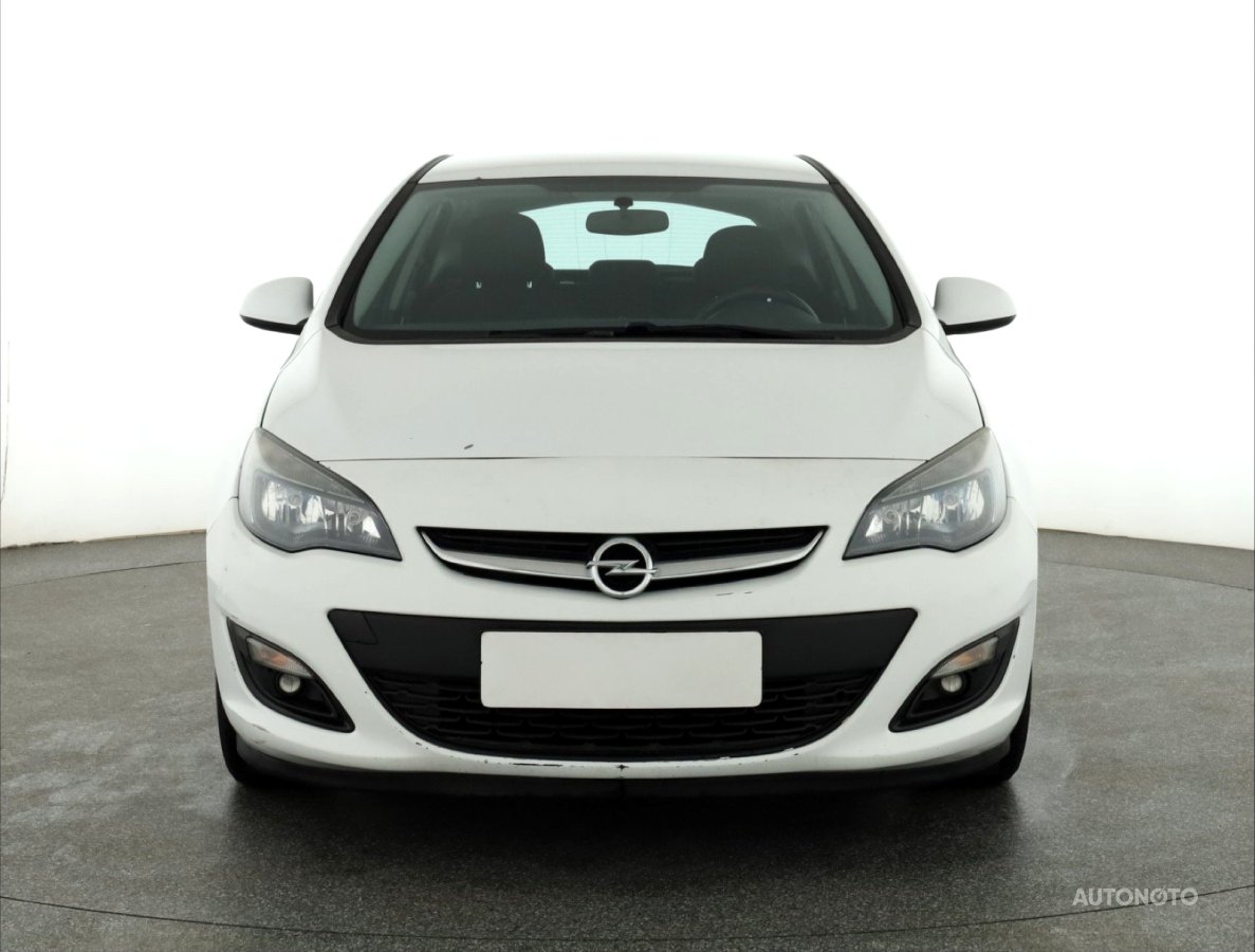 Opel Astra, 2014 - pohled č. 2