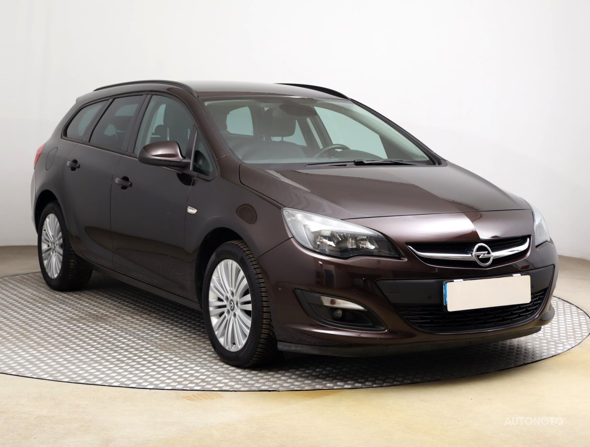 Opel Astra, 2015 - celkový pohled