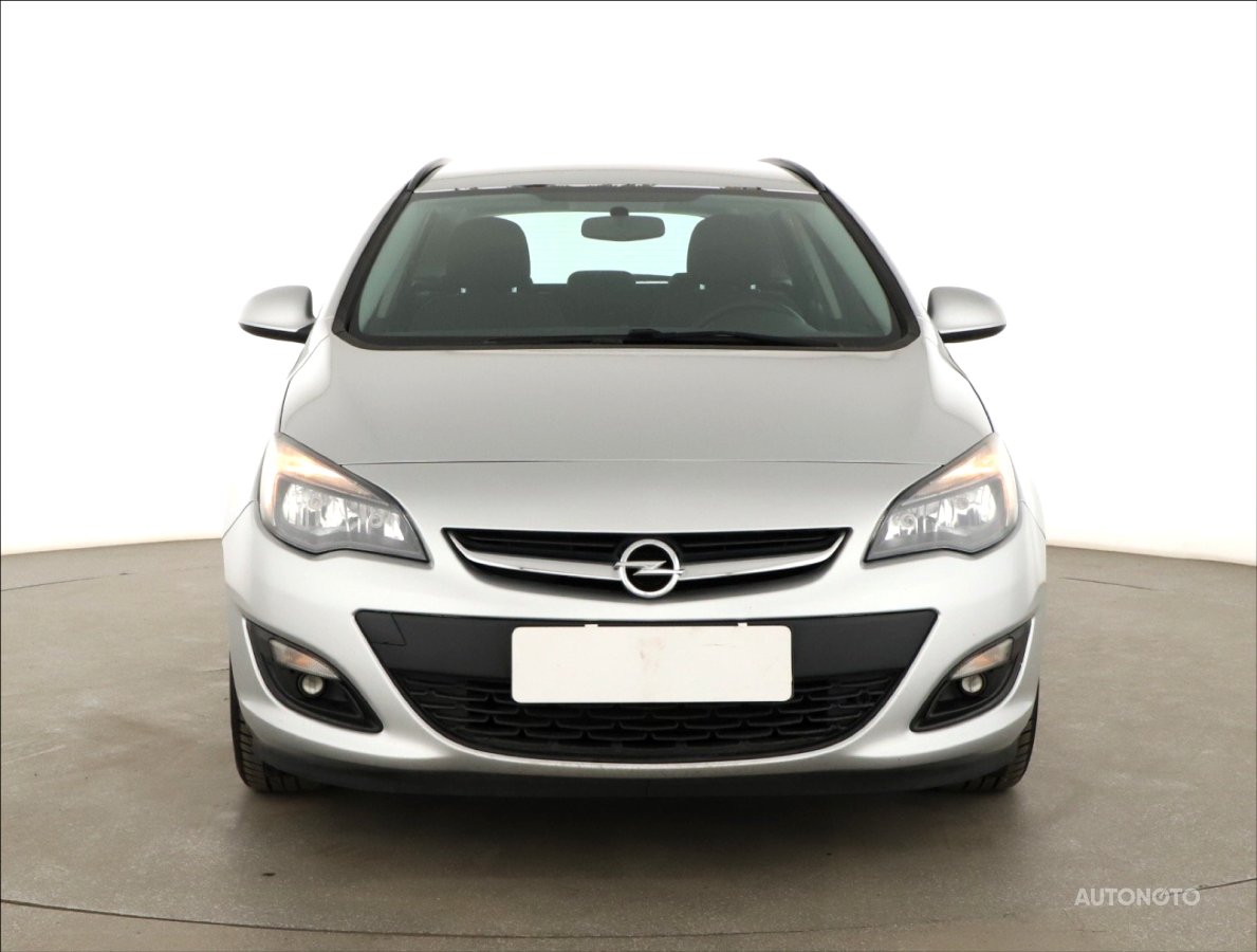 Opel Astra, 2014 - pohled č. 2