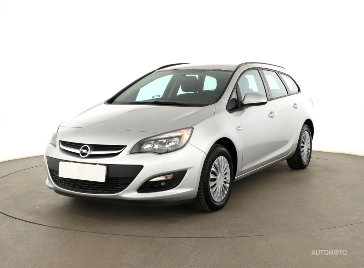 Opel Astra, 2014 - pohled č. 3