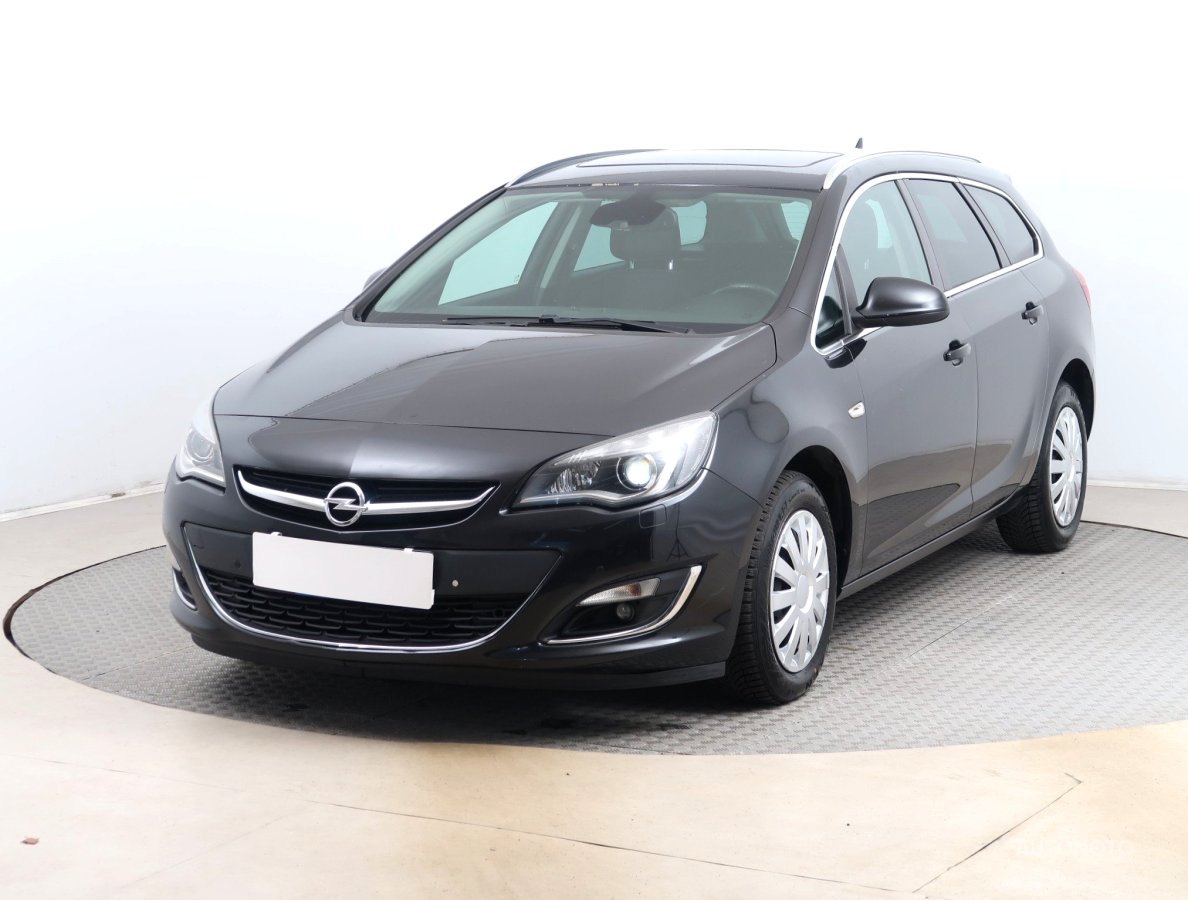 Opel Astra, 2015 - pohled č. 3