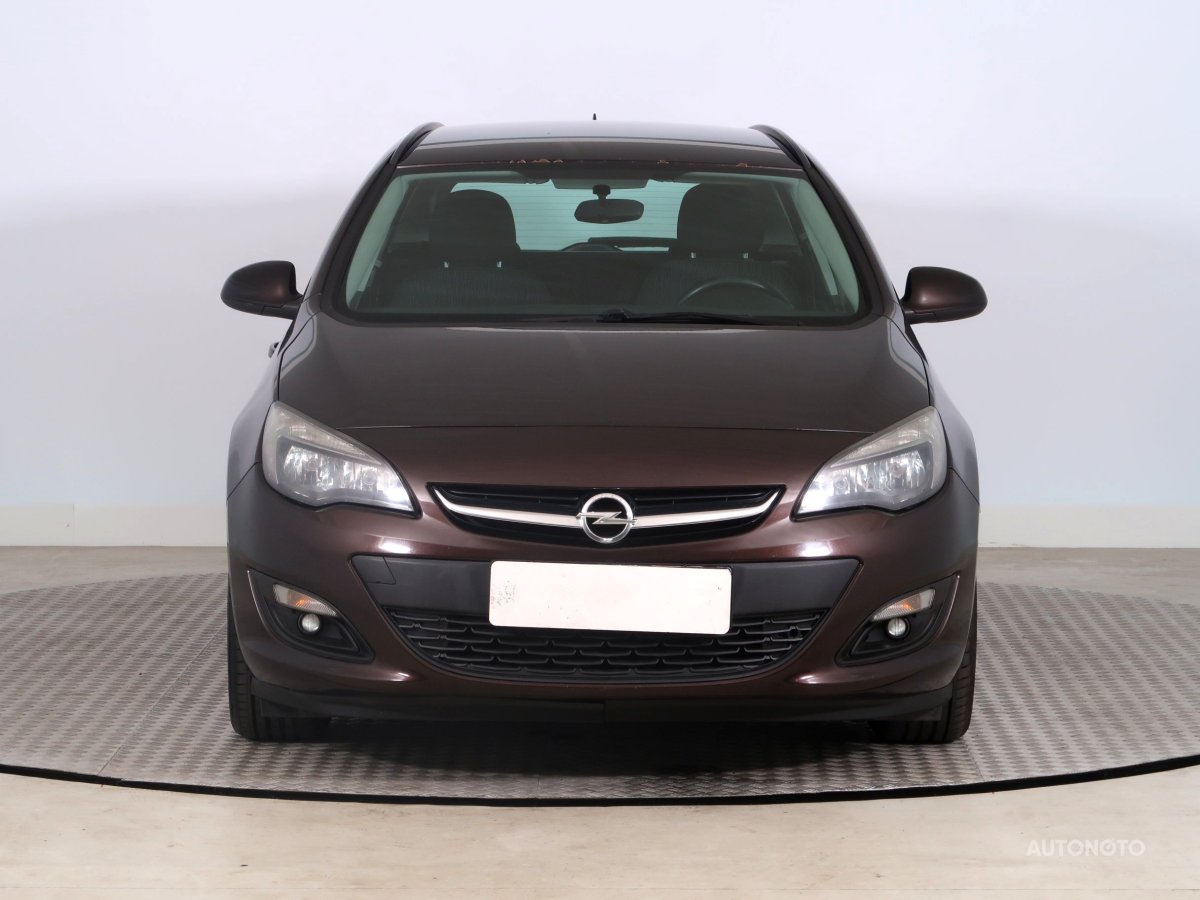 Opel Astra, 2014 - pohled č. 2