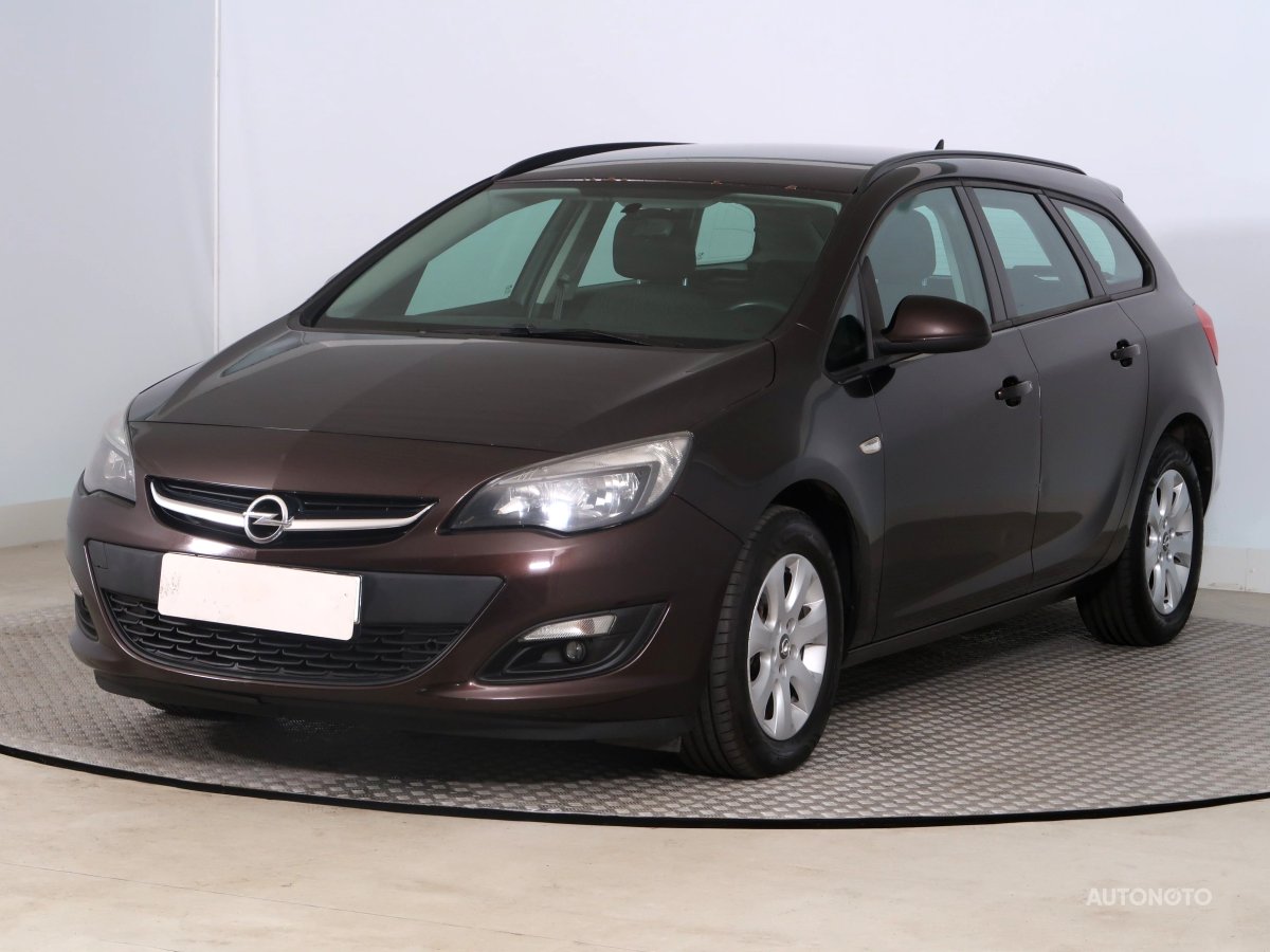 Opel Astra, 2014 - pohled č. 3