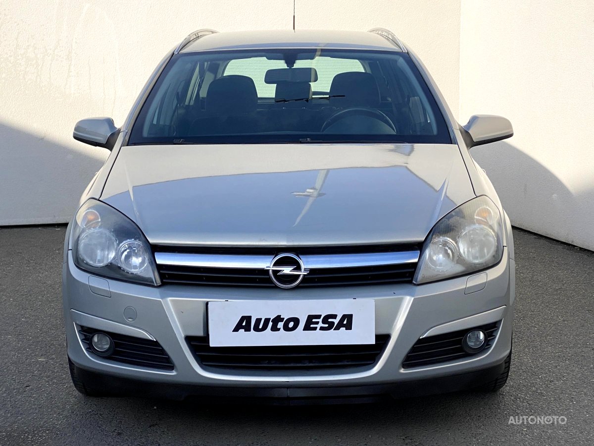 Opel Astra, 2005 - pohled č. 2