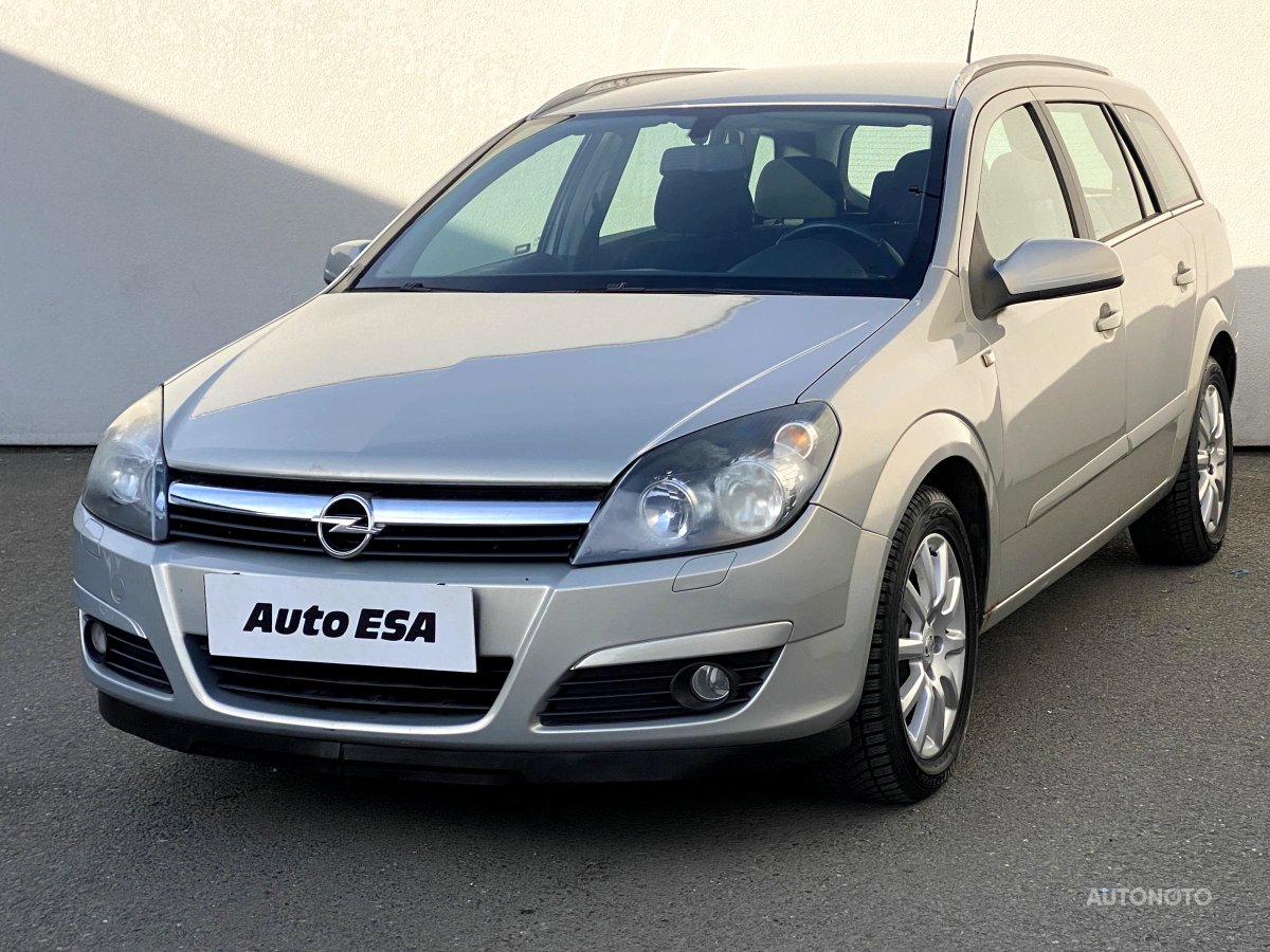 Opel Astra, 2005 - pohled č. 3