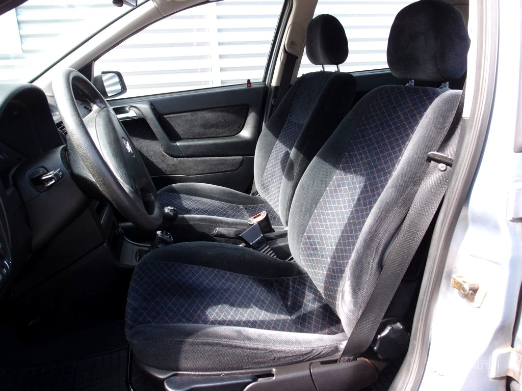 Opel Astra, 2002 - pohled č. 10