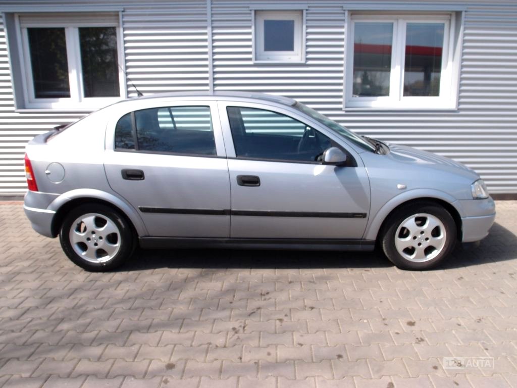 Opel Astra, 2002 - pohled č. 8