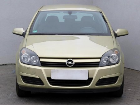 Opel Astra, 2004 - pohled č. 2
