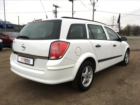 Opel Astra, 2009 - pohled č. 5