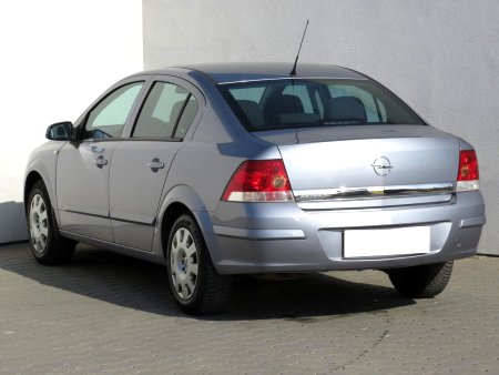 Opel Astra, 2008 - pohled č. 7