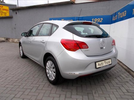Opel Astra, 2015 - pohled č. 3