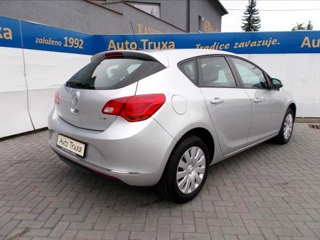 Opel Astra, 2015 - pohled č. 5