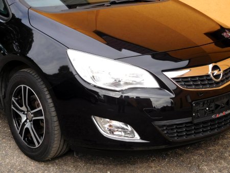 Opel Astra, 2010 - pohled č. 9