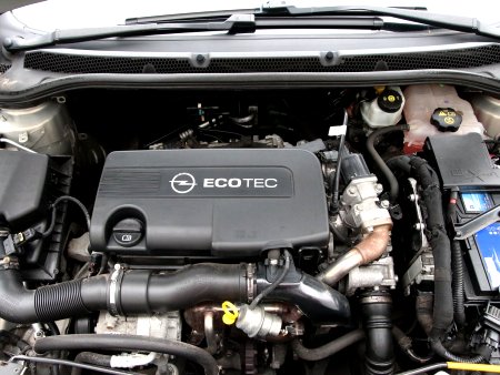 Opel Astra, 2010 - pohled č. 9