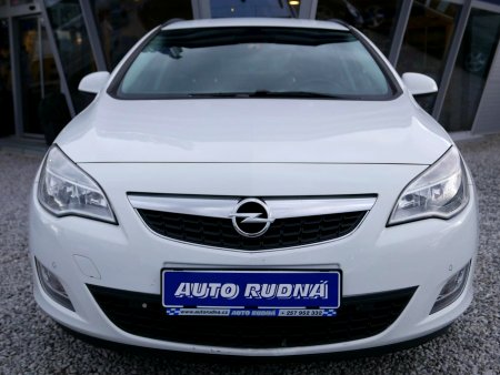 Opel Astra, 2012 - pohled č. 2