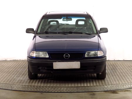 Opel Astra, 1995 - pohled č. 2