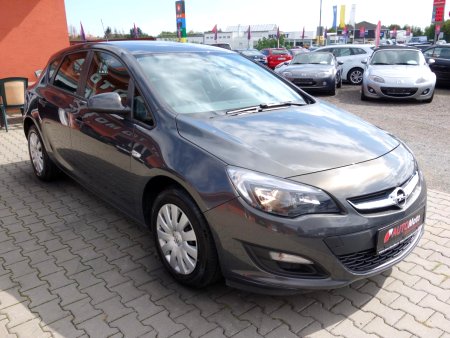 Opel Astra, 2015 - pohled č. 3
