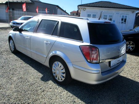 Opel Astra, 2006 - pohled č. 3