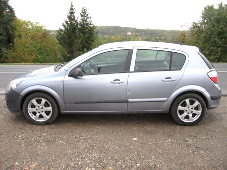 Opel Astra, 2004 - pohled č. 3