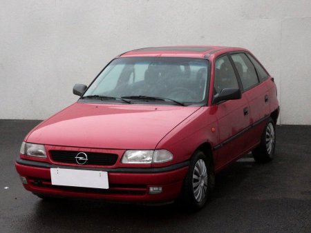 Opel Astra, 1997 - pohled č. 3