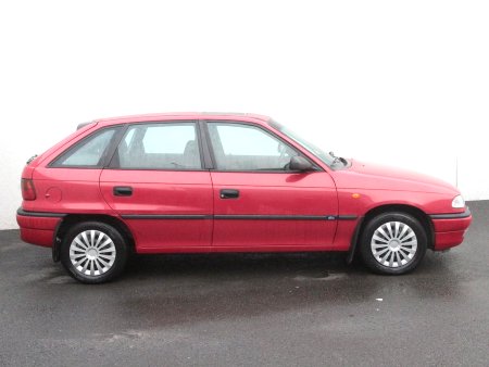 Opel Astra, 1997 - pohled č. 4