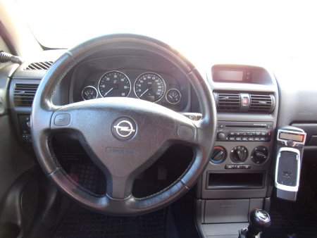 Opel Astra, 2003 - pohled č. 12