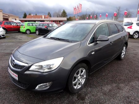 Opel Astra, 2012 - pohled č. 3