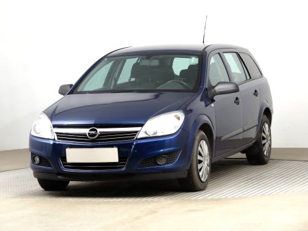 Opel Astra, 2009 - pohled č. 3