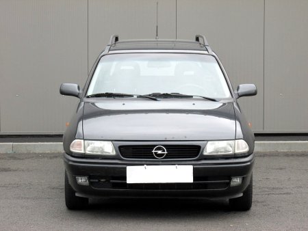 Opel Astra, 1997 - pohled č. 2
