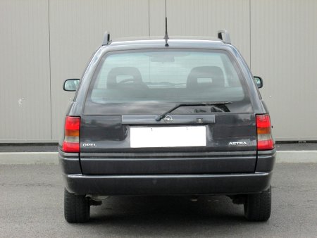 Opel Astra, 1997 - pohled č. 6
