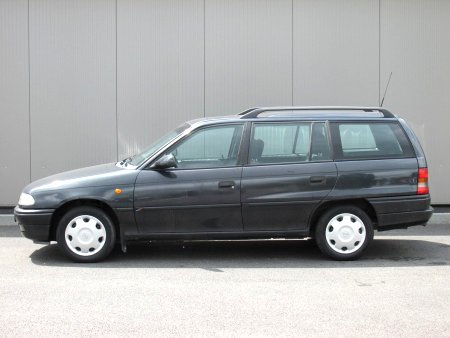 Opel Astra, 1997 - pohled č. 8