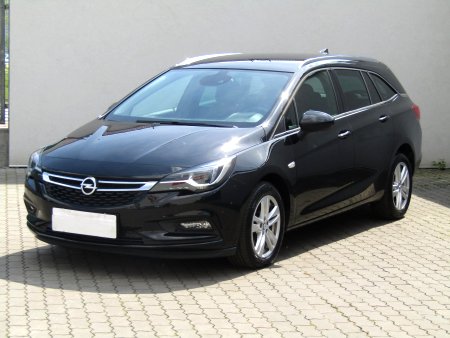 Opel Astra, 2017 - pohled č. 3