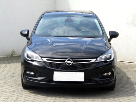 Opel Astra, 2016 - pohled č. 2
