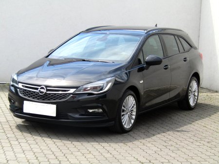 Opel Astra, 2016 - pohled č. 3