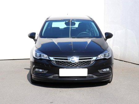 Opel Astra, 2018 - pohled č. 2