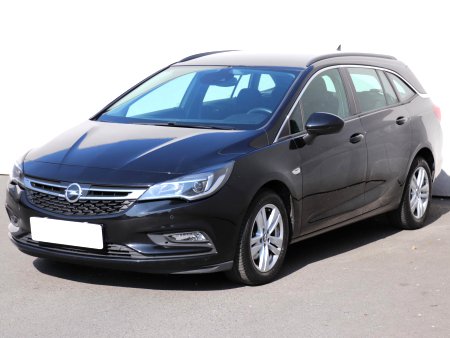 Opel Astra, 2018 - pohled č. 3