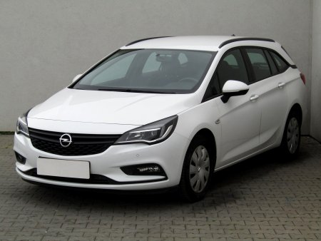 Opel Astra, 2016 - pohled č. 3