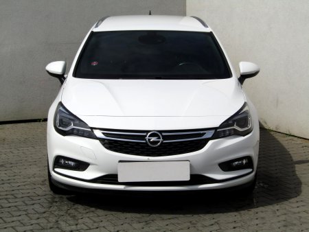 Opel Astra, 2016 - pohled č. 2