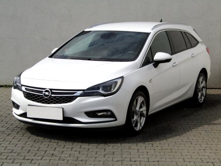 Opel Astra, 2016 - pohled č. 3