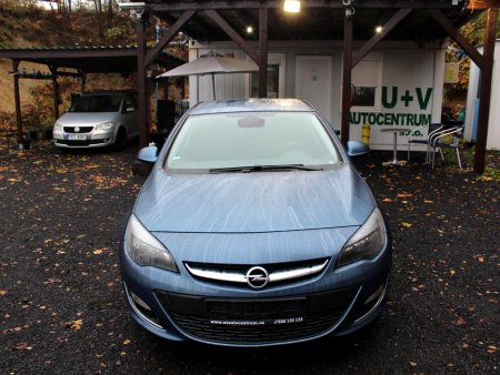 Opel Astra, 2013 - pohled č. 2