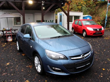 Opel Astra, 2013 - pohled č. 3