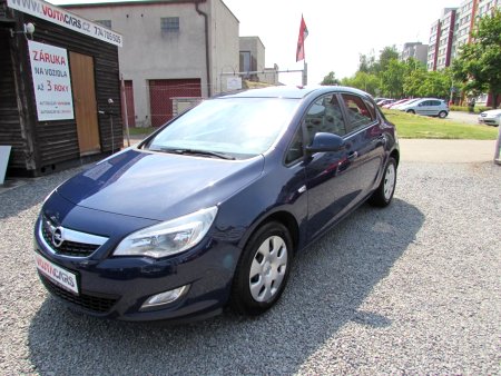 Opel Astra, 2011 - pohled č. 3