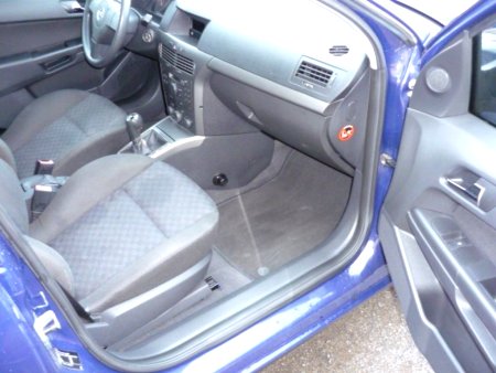 Opel Astra, 2004 - pohled č. 13