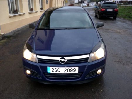 Opel Astra, 2004 - pohled č. 2