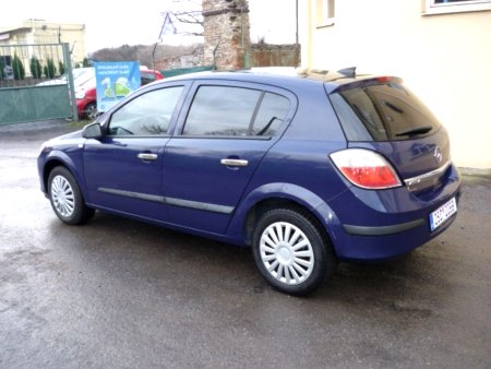 Opel Astra, 2004 - pohled č. 4