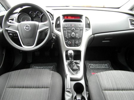 Opel Astra, 2010 - pohled č. 8
