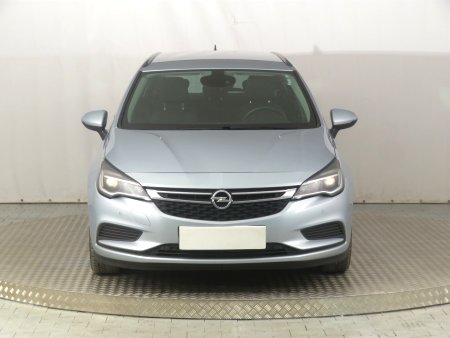 Opel Astra, 2017 - pohled č. 2